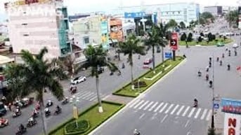 CHO THUÊ SHOWROOM NGANG 20M MẶT TIỀN ĐIỆN BIÊN PHỦ GIÁ 195TR/ THÁNG