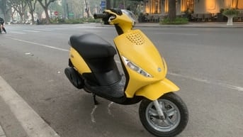 Cần bán xe Piagio zip 100cc màu vàng biển 30L6, xe đep, chạy bốc