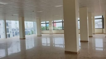 Cho thuê mặt bằng rộng 320m2 trên tầng 3 tòa nhà đường Bạch Đằng