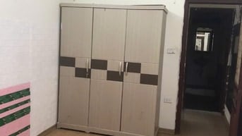 Cho thuê cả nhà số 23 ngách 20 ngõ 86 phố Hào nam, đt 30m2 , 4 tầng . 