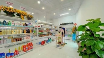 SHOP KHAI TRƯƠNG MÙNG 9 CẦN 1 CHỊ TẠP VỤ