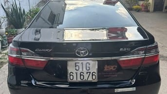 Bán Toyota Camry 2.5Q,sx năm 2018,màu đen