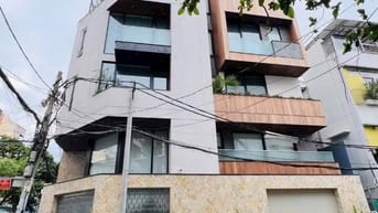 Villa có thang máy nhiều ánh sáng tự nhiên góc 2 mặt tiền phú nhuận