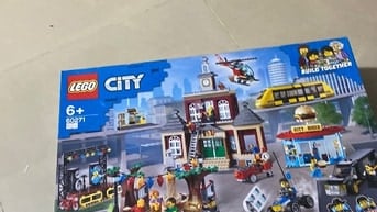 LEGO CÒN NGUYÊN SEAL MUA MỚI 6TR CHÁU NÓ K CHƠI NÊN BÁN LẠI