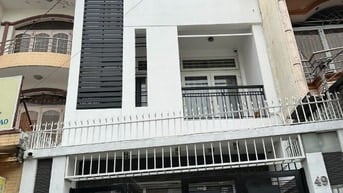 MT Đặng Lộ Q.Tân Bình , DT: 5x23m , 5 tầng , DTS: 450m2, Giá 55 tr/th