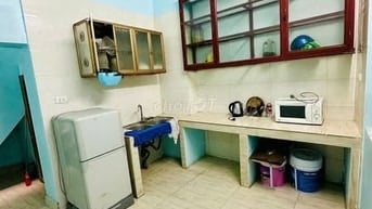 Cần cho thuê NHÀ riêng PHÙNG HƯNG, 50M2 X 2 TẦNG. 2 PN, đủ đồ, 7 triệu