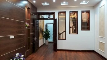 Cho thuê nhà ngõ Đặng Thùy Trâm dt 65m x5t ô tô đỗ cửa