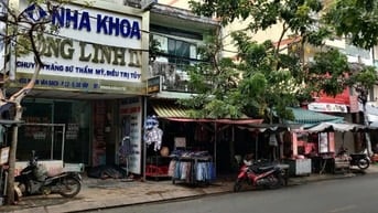 BÁN NHÀ MẶT TIỀN KINH DOANH Chợ Phạm văn Bạch.Dt: 5x28m