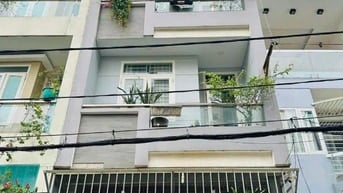 Kẹt tiền bán nhà Nguyễn Trãi, p.2, Quận 5. Giá 3,25 tỷ/50m2, hẻm XH 5m