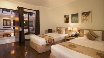 Sang Nhượng AirBnB 10P KD tốt - khu Nguyễn Trãi, Q1 (Thang máy đủ) 