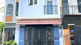 Bán nhà đúc 1 lầu - ô tô 7 chỗ đậu cửa - đường Trường Chinh, Quận 12