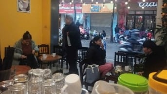 Cửa hàng quán cafe mặt đường hoàng ngọc phách