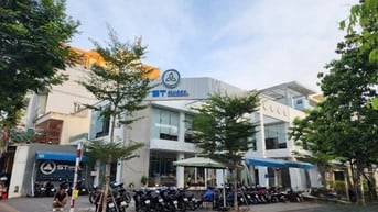 Cho thuê nhà GÓC 2MT Nguyễn Thị Thập, Quận 7 - DT 11x27m, trệt 1 lầu