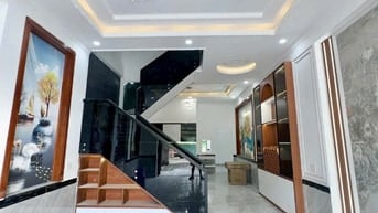 Bán nhà 2 Tầng 98m2 Bửu Hòa,SHR đường xe tăng tung tăng,giá rẻ bèo
