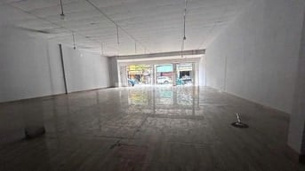 Cho thuê nhà nguyên căn Tân Bình, mặt tiền đường Cộng Hoà, 3 tầng