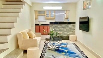 BÁN NHÀ CẦU GIẤY 38M- 5 TẦNG NHỈNH 2,5 Tỷ  - MẶT TIỀN RỘNG - Ô TÔ ĐỖ C
