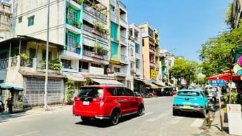 MẶT TIỀN NGUYỄN CẢNH CHÂN QUẬN 1 DT 35M2,5 TẦNG ĐƯỜNG 20M CÓ LỀ.