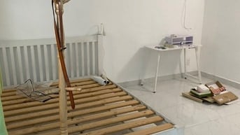 Phòng cho thuê 20m2 ban công, toilet riêng, hẻm xe hơi Hoàng Sa Q3 