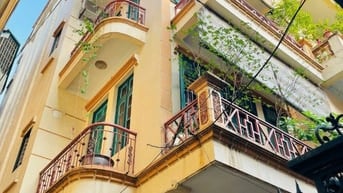 B.Á.N NHÀ LẠC LONG QUÂN 90 M2, 4 NGỦ, 3 THOÁNG, Ô TÔ VÀO NHÀ - 23.5 T.