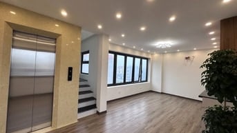 Bán nhà Ngọc Thụy Long Biên 66m2, 6tầng. Thang máy. Thoáng .Bv Tâm Anh