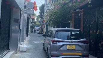Nhà hẻm xe hơi Lý chính thắng q3 , 4x10m ( 38m2) trệt 2 lầu ,7,5 tỷtl 