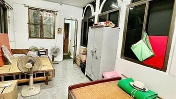 Nhà dân xây cực hiếm Hoàng Hoa Thám, cách phố 30m DT35m2 4T giá 6 ty