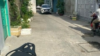 Cần bán gấp hẻm xe tải bờ bao tân thắng cách MT 30m. DT: 5x21m