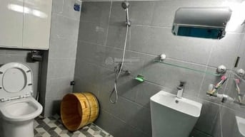 Cần bán nhà ở Bạch Mai, HBT, 65m2 6 tầng mặt tiền 4m giá 7.2 tỷ