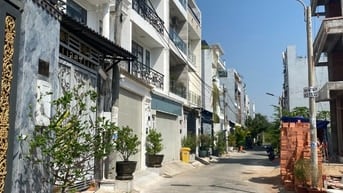 ; CHỈ 5TY CHO 105M2 ĐẤT HẺM XE HƠI