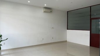 Cho thuê nhà văn phòng 7,5x20 Him Lam Kênh Tẻ Q7