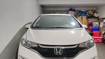 Honda Jazz 2018 V - 85000 km ( gia đình sử dụng )