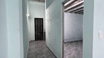 Nhà Cho Thuê  nguyên căn TRỐNG SUỐT mặt tiền đường Phạm Hùng