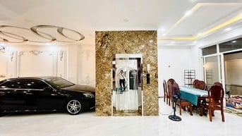 Bán biệt thự nghỉ dưỡng có hồ bơi 5 tầng thang máy 8x20 đường Âu Cơ 