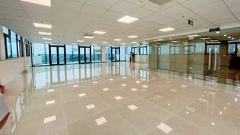 Bán PL Trung kính đường đôi 70m2 x 7T, thang máy MT 5m - 20m ra Phố