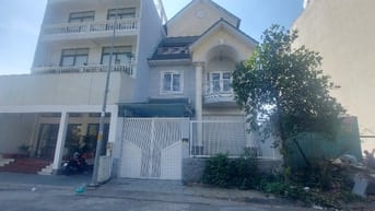 Bán Gấp Villa vị trí đẹp - khu bờ Sông Sài Gòn - Trần Não Quận 2