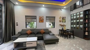 Về quê sống bán gấp nhà hẻm Đ.Bông Sao Q8 -gần TH Hoàng Minh Đạo 60m2