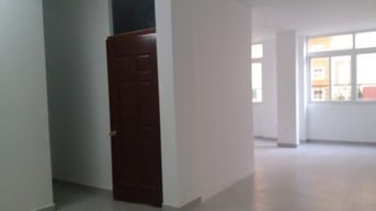 Cho thuê Lầu 1, diện tích 50m2, phù hợp làm văn phòng hoặc ở 