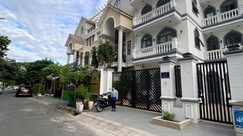 Cho thuê NC đường 52 Phường An Phú .DT: 8 x 20m, 2 lầu,6PN,7WC. HH1/2