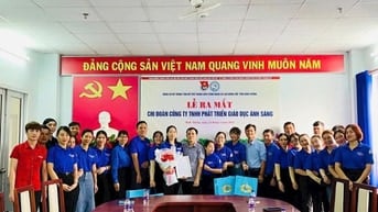 Tuyển giáo viên đứng lớp làm việc giờ hành chính