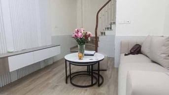 Bán gấn căn nhà nhân hòa 5 tầng siêu hot