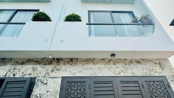 ĐỐI DIỆN AEON LONG BIÊN-ÔTÔ TRÁNH-NGÕ THÔNG TỨ TUNG -DT 35 M2-6.5TỶ.