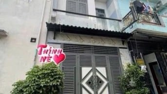 Chú Tư cần bán gấp nhà Sư Vạn Hạnh, Q10 để xoay vốn