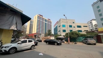 Bán nhà Mặt phố đường đôi, kinh doanh đỉnh, gần Trung tâm Y tế quận