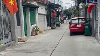 Nhà Cũ phù hợp xây mới 6,3 Tỷ, DT 4x18m, 803 Huỳnh Tấn Phát.