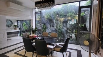 Bán biệt thự  Bạch Mã, Cư xá Bắc Hải. Dt đất 189,1m1. Hầm, 4 lầu