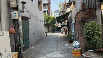 NHÀ HẺM XE HƠI THÔNG LÃNH BINH THĂNG, Q.11