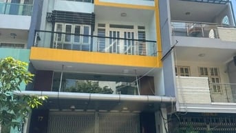 Nhà cho thuê 7 Phạm Văn Chí 6.5x15m có thang máy gần chợ Kim Biên