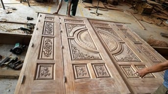 Cty MV decor Q7.TPHCM cần tuyển thợ mộc, thợ sơn Pu có tay nghề 
