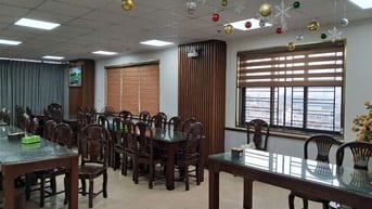 Tuyển nữ phụ bếp làm việc tại căng-tin cơ quan