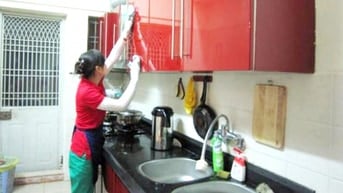 Cần tìm một bác giúp việc ở cùng 2 vợ chồng trẻ và con gái 4 tuổi
